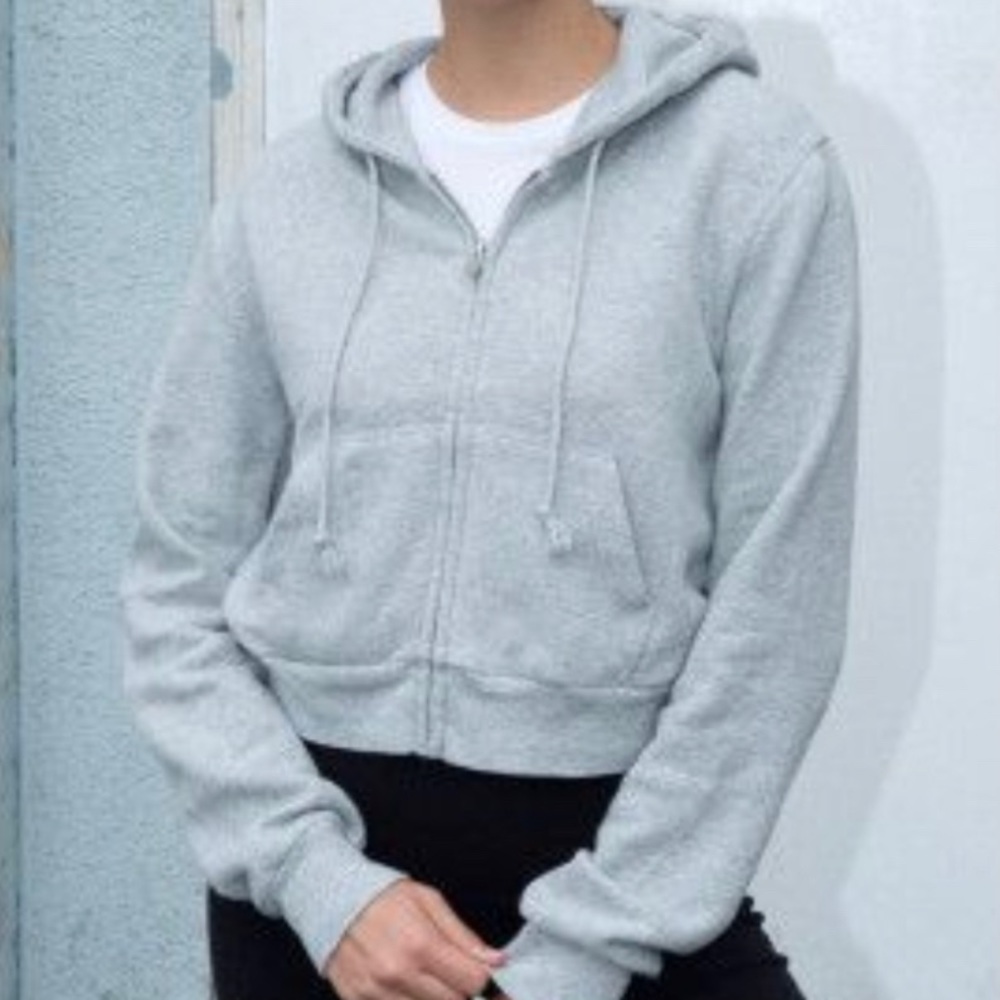 grey cropped sweatshirt brandy
